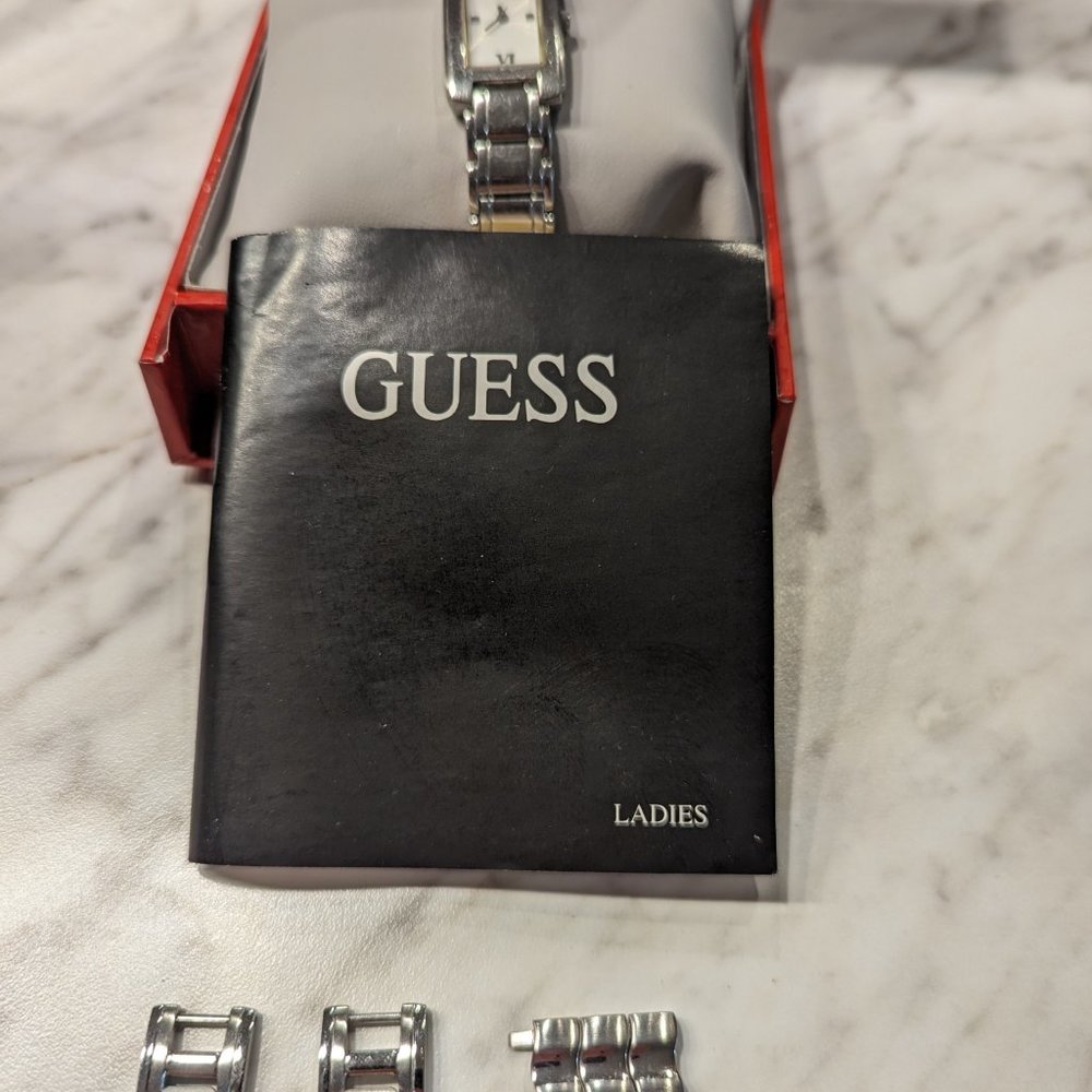 Guess Women Silver Watch - Picture 6 of 7
